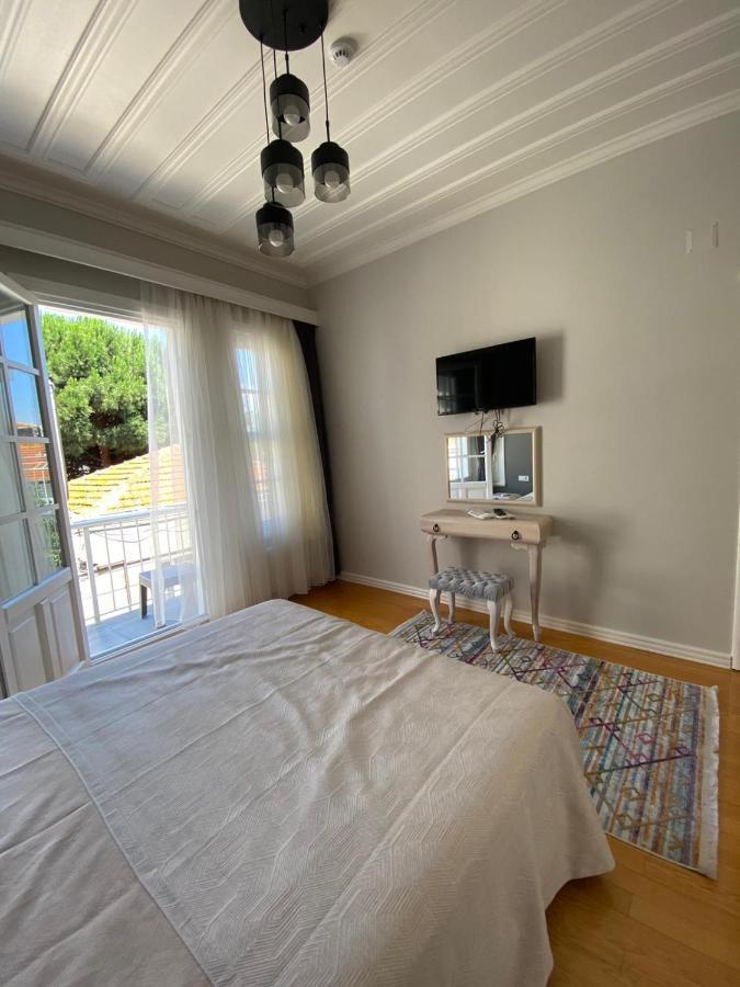 White Island Boutique Otel Adalar Esterno foto