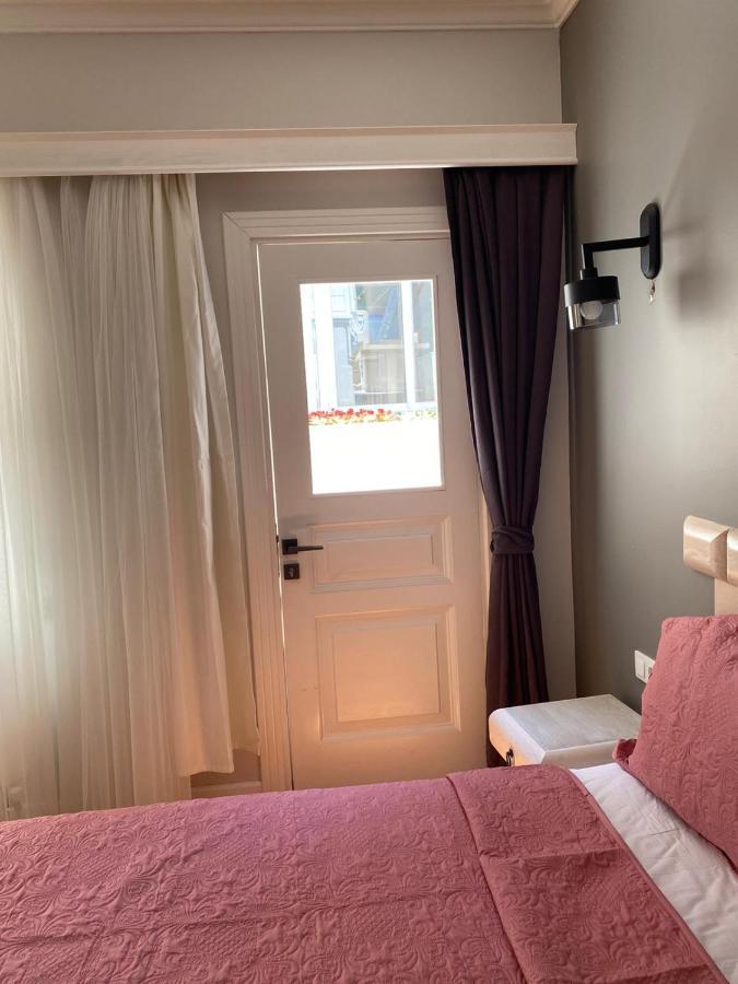 White Island Boutique Otel Adalar Esterno foto