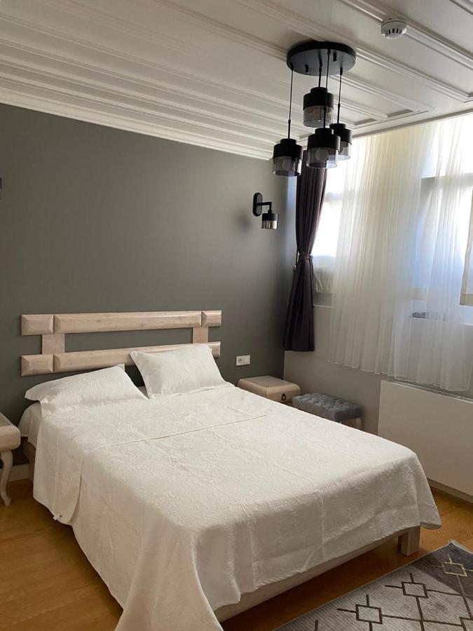 White Island Boutique Otel Adalar Esterno foto