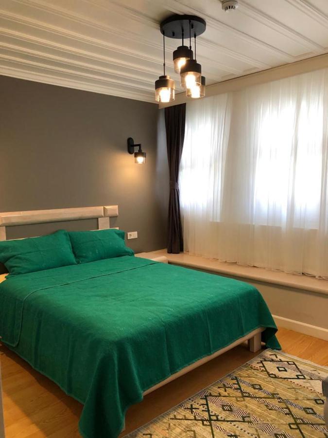White Island Boutique Otel Adalar Esterno foto